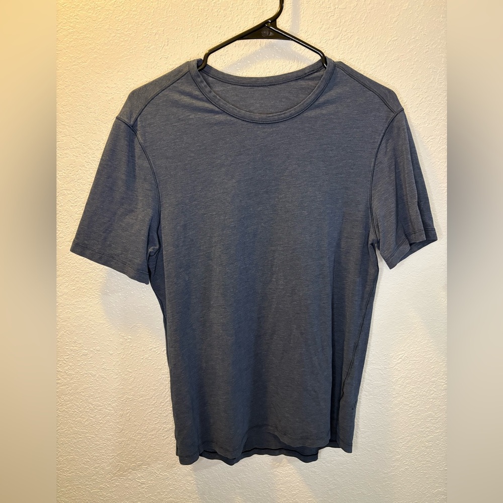 Lululemon Mens Short Sleeve shirt